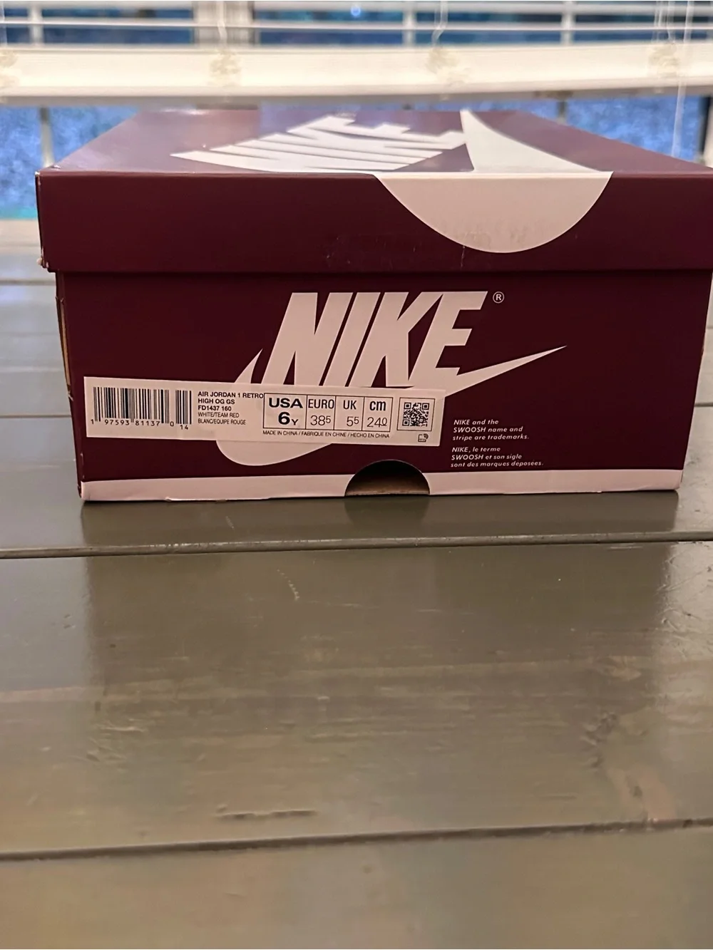 NWT Air Jordan 1 Retro High OG Team Red 6Y Women’s 7.5 New in Box